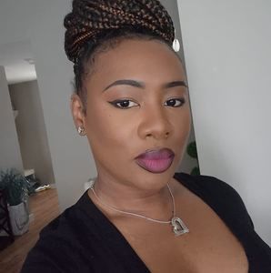Meet your Posher, Nicole